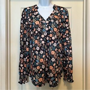 FASHION • Long Sleeve Floral Top